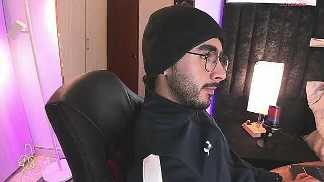 ItsMeEros online show from 04/13/26, 11:10