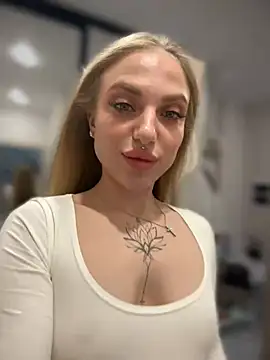 Snapshot of pinkstar_ chatting on 12/12/24, 06:57 pinkstar online show from 12/12/24, 06:57