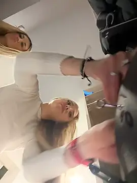 Snapshot of pinkstar_ chatting on 02/05/25, 04:59 pinkstar online show from 02/05/25, 04:59