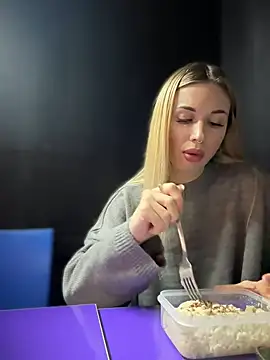 Snapshot of pinkstar_ chatting on 02/18/25, 08:38 pinkstar online show from 02/18/25, 08:38