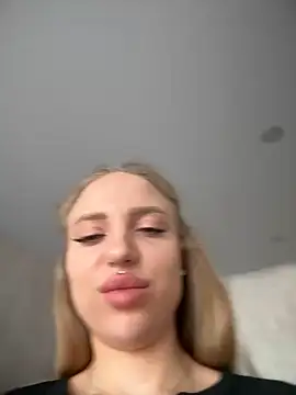 Snapshot of pinkstar_ chatting on 02/22/25, 05:55 pinkstar online show from 02/22/25, 05:55