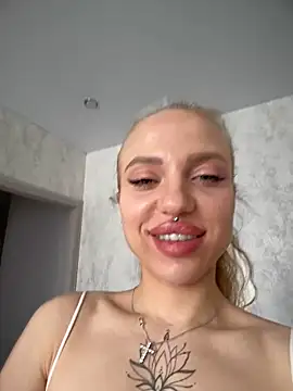 Snapshot of pinkstar_ chatting on 03/01/25, 06:13 pinkstar online show from 03/01/25, 06:13