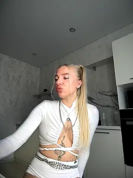 Snapshot of pinkstar_ chatting on 09/11/25, 06:35 pinkstar online show from 09/11/25, 06:35