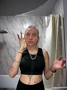 Snapshot of pinkstar_ chatting on 10/04/25, 07:28 pinkstar online show from 10/04/25, 07:28