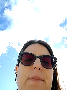 dolcehelena993 online show from 10/06/25, 09:51