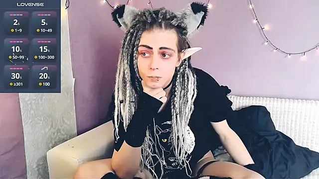 Littlepinkcat online show from 03/04/25, 04:49