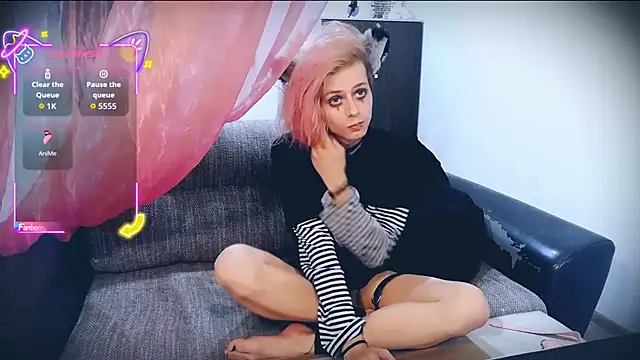 Littlepinkcat online show from 09/19/25, 09:04