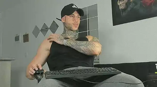  jamesleandros1 online show from 03/03/25, 12:59