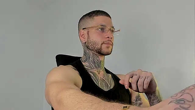  jamesleandros1 online show from 09/30/25, 11:32