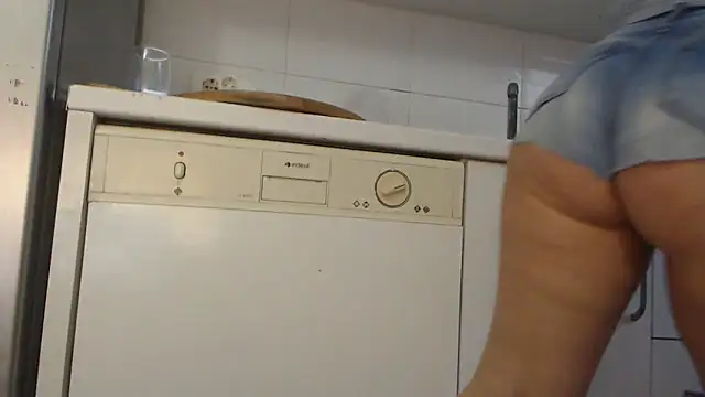 AnnaBellaLuckyXOXO online show from 03/23/25, 05:43