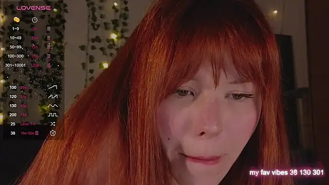 Snapshot of Juliette_Sunshine chatting on 11/03/25, 10:53 Juliette Sunshine online show from 11/03/25, 10:53