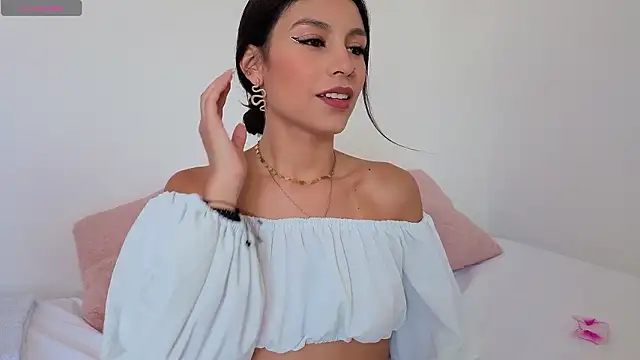 PIA STONE online show from 03/04/26, 08:04