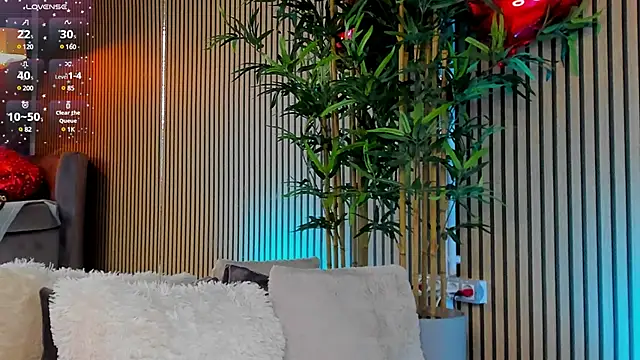 Snapshot of Avril_Cyrus chatting on 02/19/25, 10:12 Avril Cyrus online show from 02/19/25, 10:12