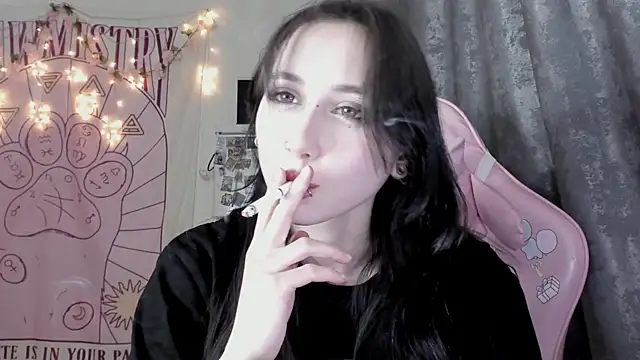 Holy420lolii online show from 10/21/25, 07:36