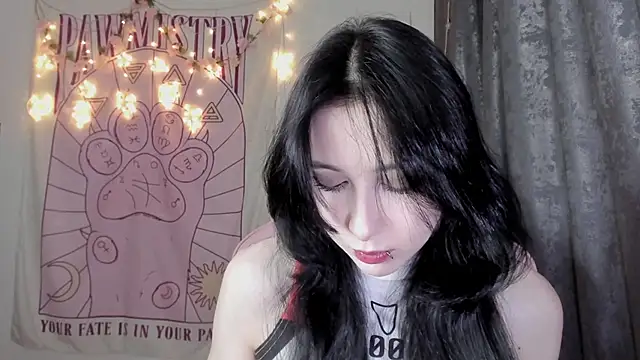 Holy420lolii online show from 11/09/25, 06:39