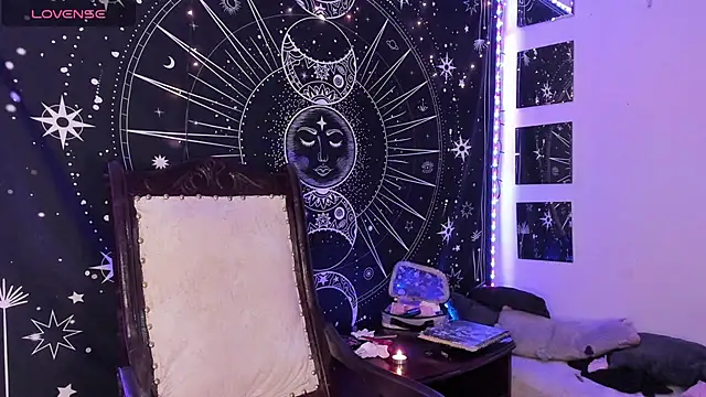 Eva Lee  online show from 10/04/25, 09:18