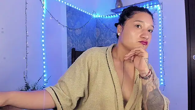 Eva Lee  online show from 03/11/26, 09:15