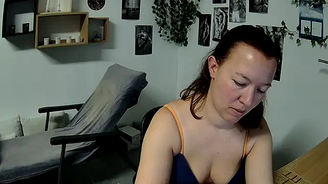 AnyaKreyxh online show from 02/10/25, 06:13