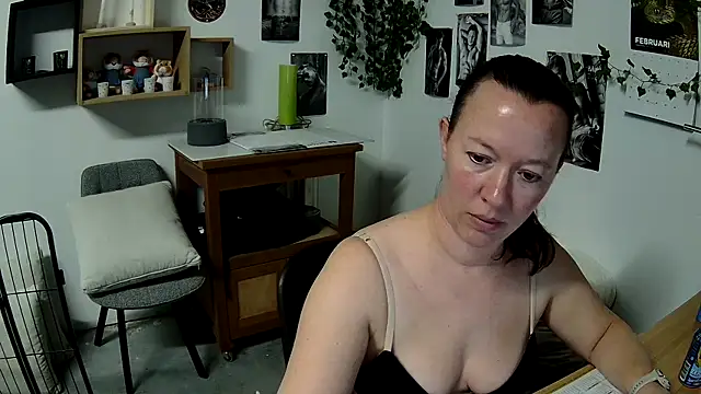 AnyaKreyxh online show from 02/15/26, 12:58