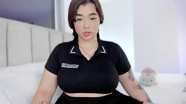 Foxxy222  online show from 12/27/24, 12:50