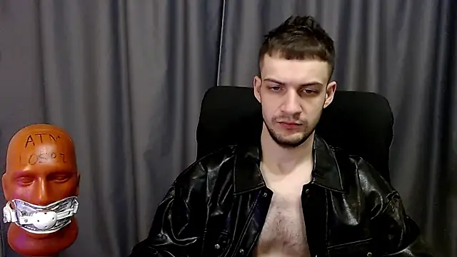 Snapshot of _Damien_thorn_ chatting on 10/13/25, 02:44 Damien thorn online show from 10/13/25, 02:44