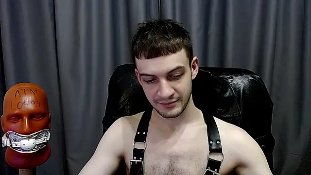 Snapshot of _Damien_thorn_ chatting on 10/25/25, 02:41 Damien thorn online show from 10/25/25, 02:41