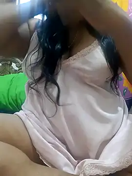 Snapshot of chubby_wife chatting on 01/02/25, 11:31 chubby wife online show from 01/02/25, 11:31