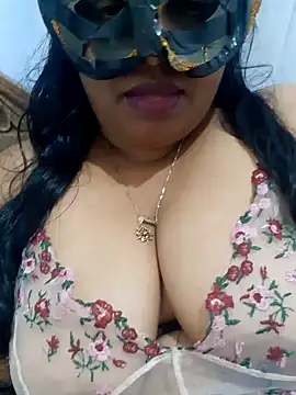 Snapshot of chubby_wife chatting on 02/06/25, 10:26 chubby wife online show from 02/06/25, 10:26