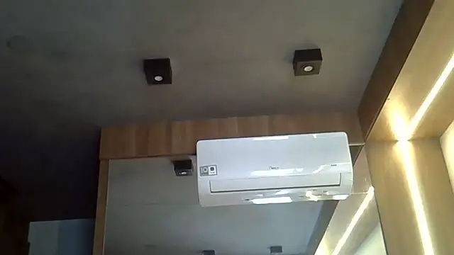 Skinny-Kitten online show from 11/03/25, 12:17