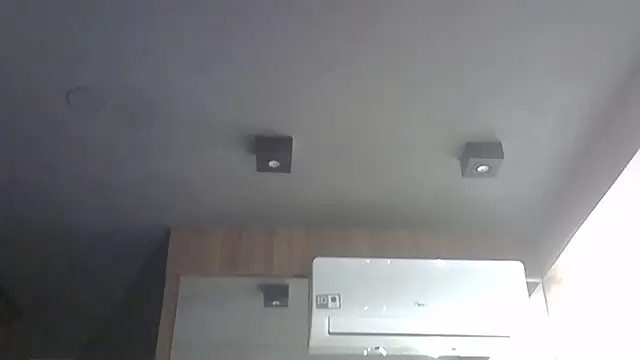 Skinny-Kitten online show from 11/25/25, 01:16