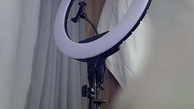 Skinny-Kitten online show from 01/10/26, 12:18