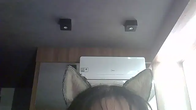 Skinny-Kitten online show from 01/11/26, 12:26