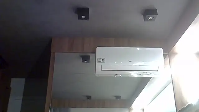 Skinny-Kitten online show from 01/18/26, 06:06