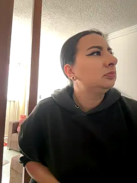 Abril Luv online show from 11/27/25, 12:51