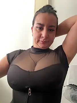 Abril Luv online show from 02/05/26, 01:49