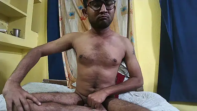 Snapshot of Cute_boy2000 chatting on 12/24/24, 01:39 Cute boy2000 online show from 12/24/24, 01:39