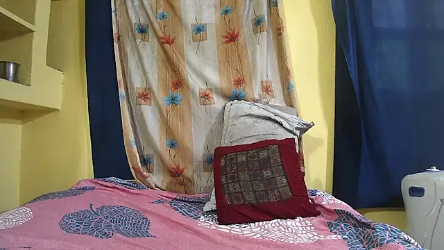 Snapshot of Cute_boy2000 chatting on 01/05/25, 11:04 Cute boy2000 online show from 01/05/25, 11:04