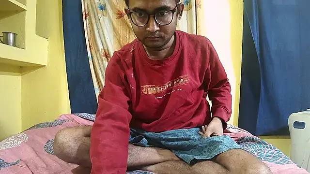 Snapshot of Cute_boy2000 chatting on 01/16/25, 01:58 Cute boy2000 online show from 01/16/25, 01:58