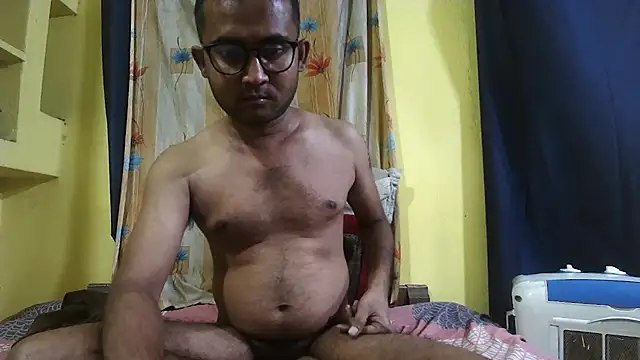 Snapshot of Cute_boy2000 chatting on 03/14/25, 12:18 Cute boy2000 online show from 03/14/25, 12:18