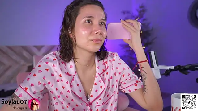 imjess01 online show from 04/16/26, 03:35