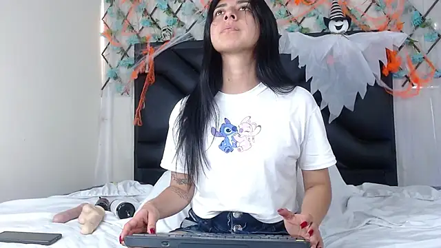 EmmaWilliamss online show from 10/22/25, 03:23