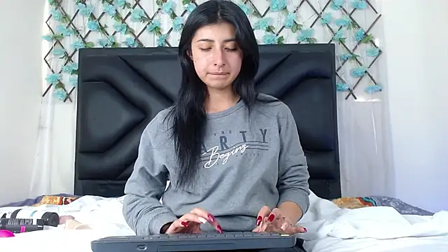 EmmaWilliamss online show from 11/09/25, 06:17