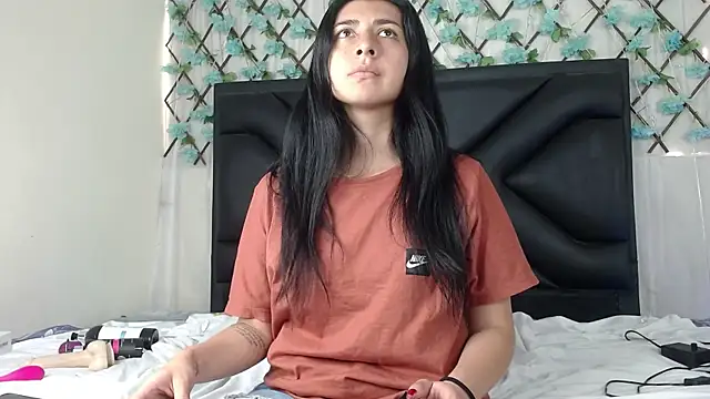 EmmaWilliamss online show from 11/13/25, 05:12