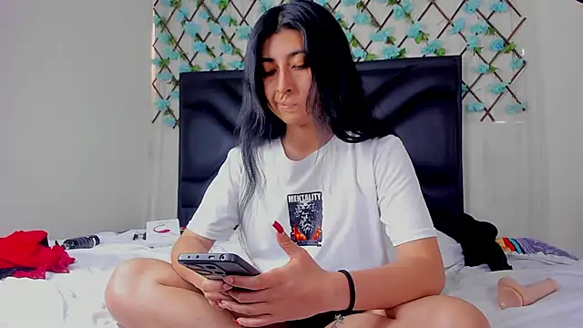 EmmaWilliamss online show from 04/08/26, 04:18