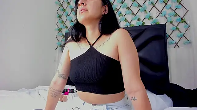 EmmaWilliamss online show from 04/15/26, 12:01