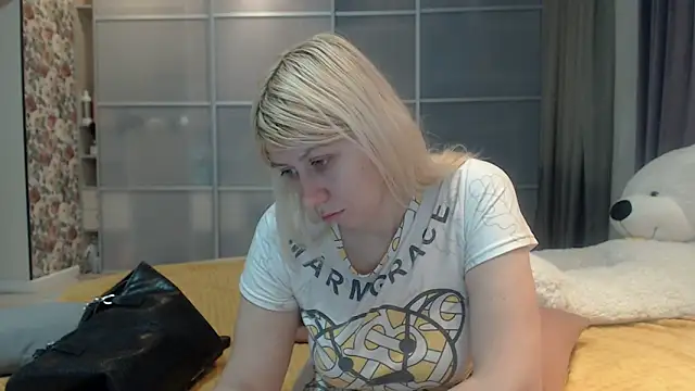 KyliePag online show from 03/04/26, 05:46