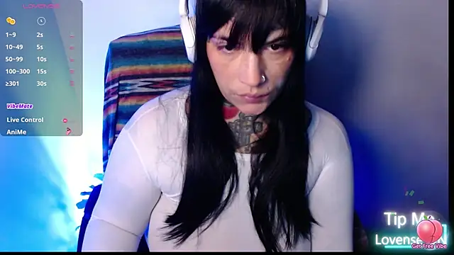 Snapshot of VampGirl1 chatting on 11/23/25, 10:48 VampGirl1 online show from 11/23/25, 10:48