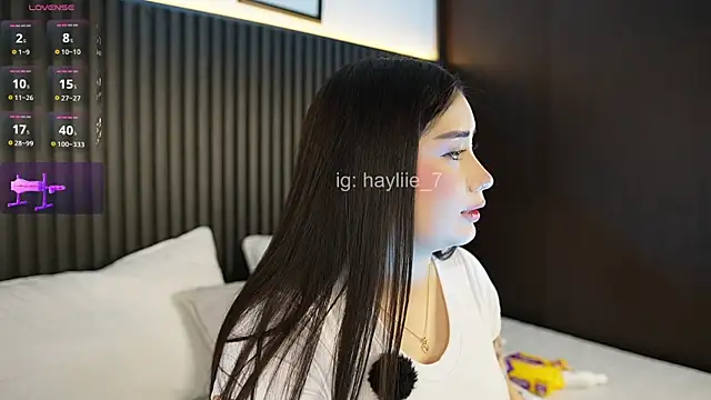Snapshot of haylie_ chatting on 07/10/26, 05:12 haylie online show from 07/10/26, 05:12