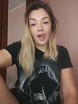 KrissSexi online show from 10/31/25, 06:14