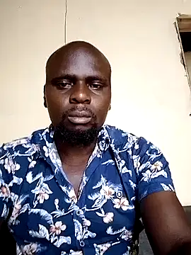 Snapshot of Leebwoy20 chatting on 10/18/25, 06:58 Leebwoy20 online show from 10/18/25, 06:58